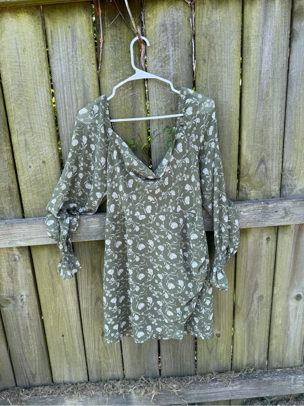 Le Lis Olive Green Floral V-Neck Mini Dress - Picture 1 of 3